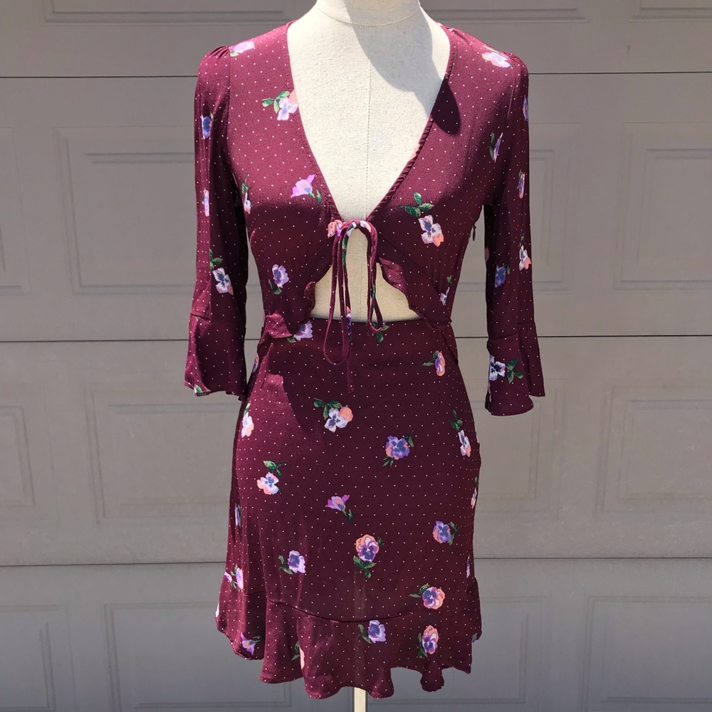 Forever 21 Floral Print Tie Front Ruffled Dress (M)